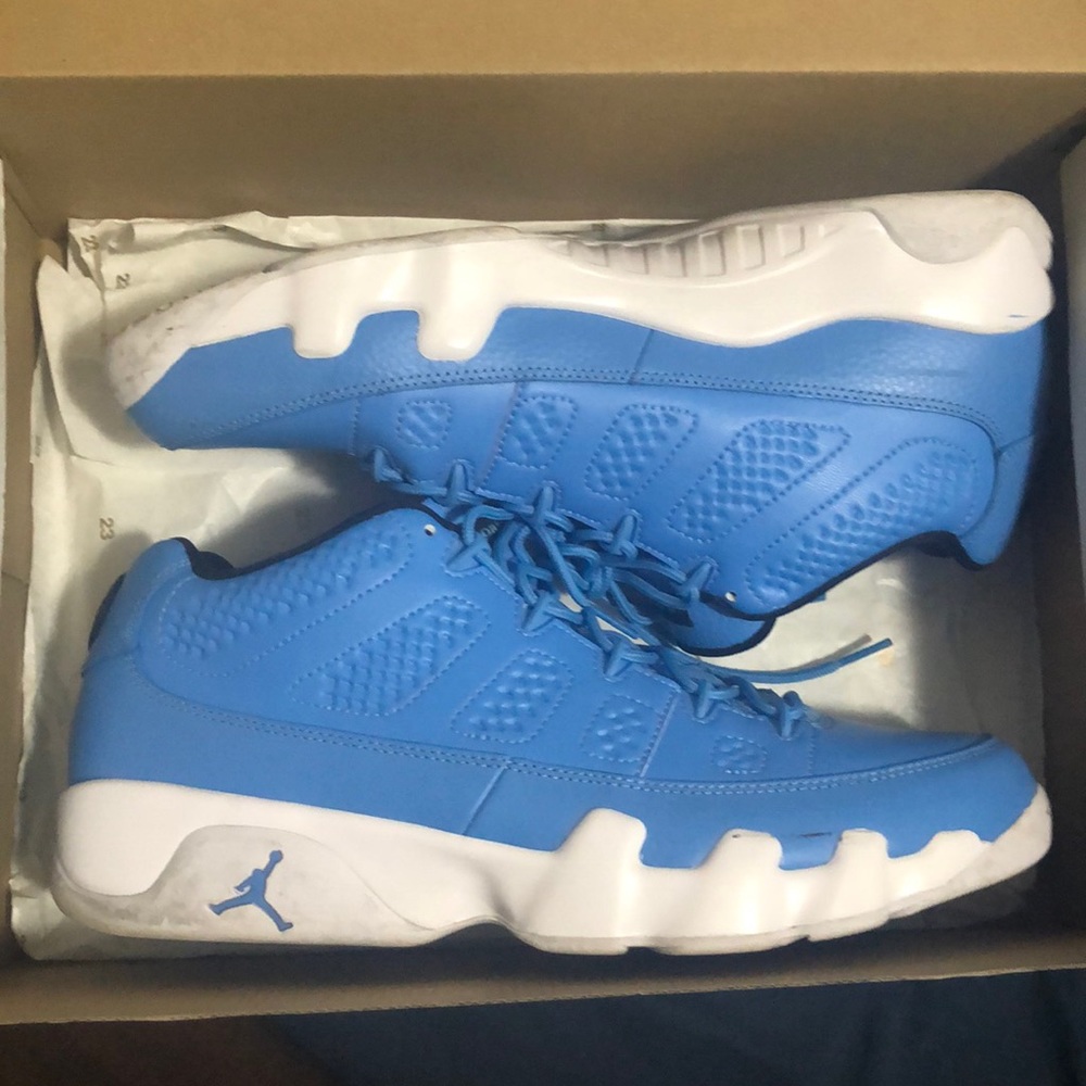 Pantone 9 size 11